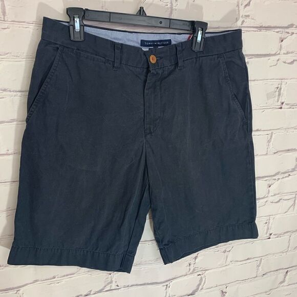 Tommy Hilfiger size 34 blue shorts - Picture 1 of 3